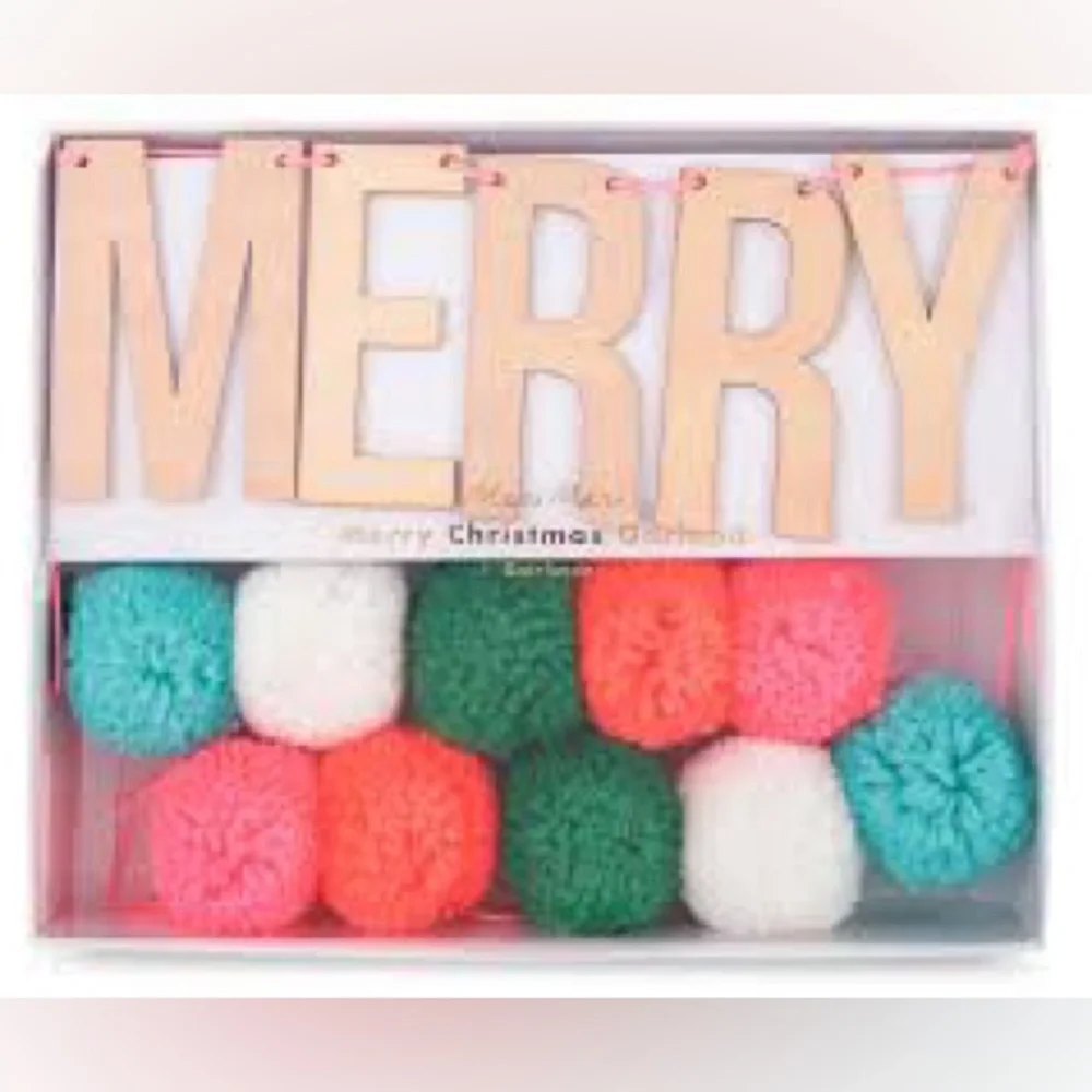 NIB Meri Meri 8 Ft Merry Christmas Garland
